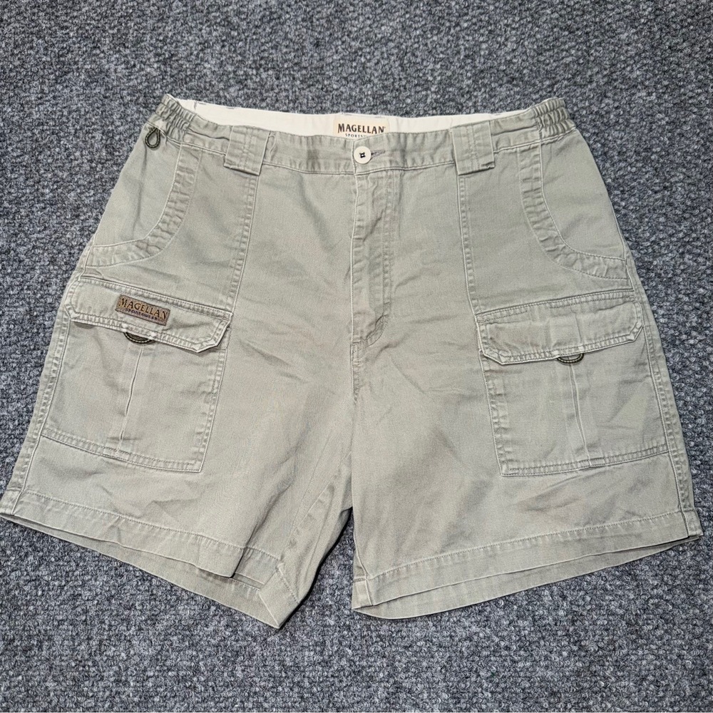 Magellan Sportswear Men's Khaki Cotton Cargo Shorts Size 36
